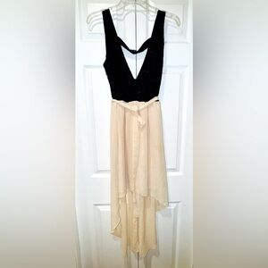 Rare London Multicolored High Low dress Plunge Neckline. Strap back Size 10VGUC